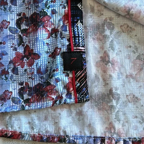 7 DOWNIE ST. LONDON button down floral shirt. Size “4” (M). Blue/red/pink. EUC. - Picture 12 of 13